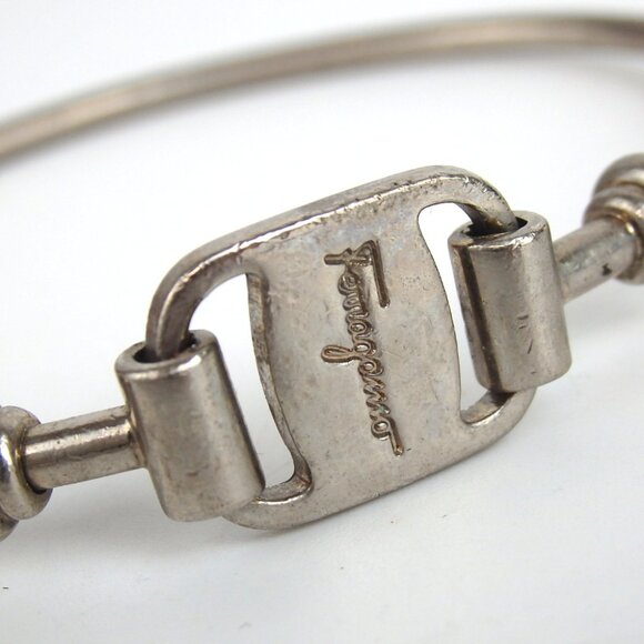 Vara bangle (L) - Women | Ferragamo Authentic Salvatore Ferragamo Vala Bangle metal [Used]